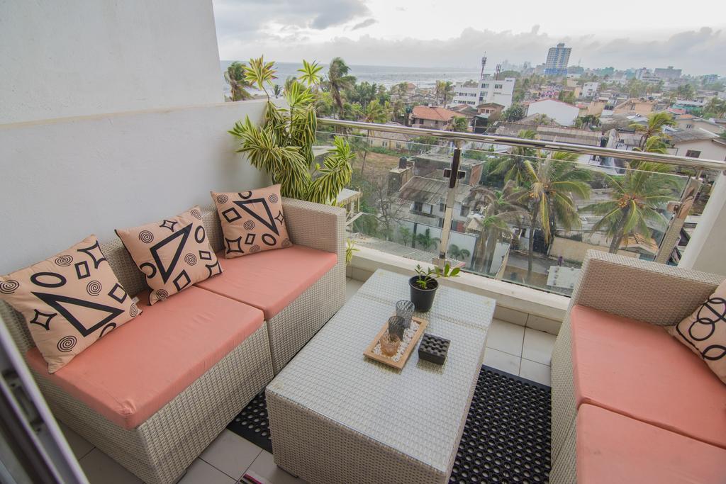 Cozy Sea View Luxury Apartment, Fully Furnished, 2 Bedrooms, 2 Bathrooms Dehiwala-Mount Lavinia Exteriör bild