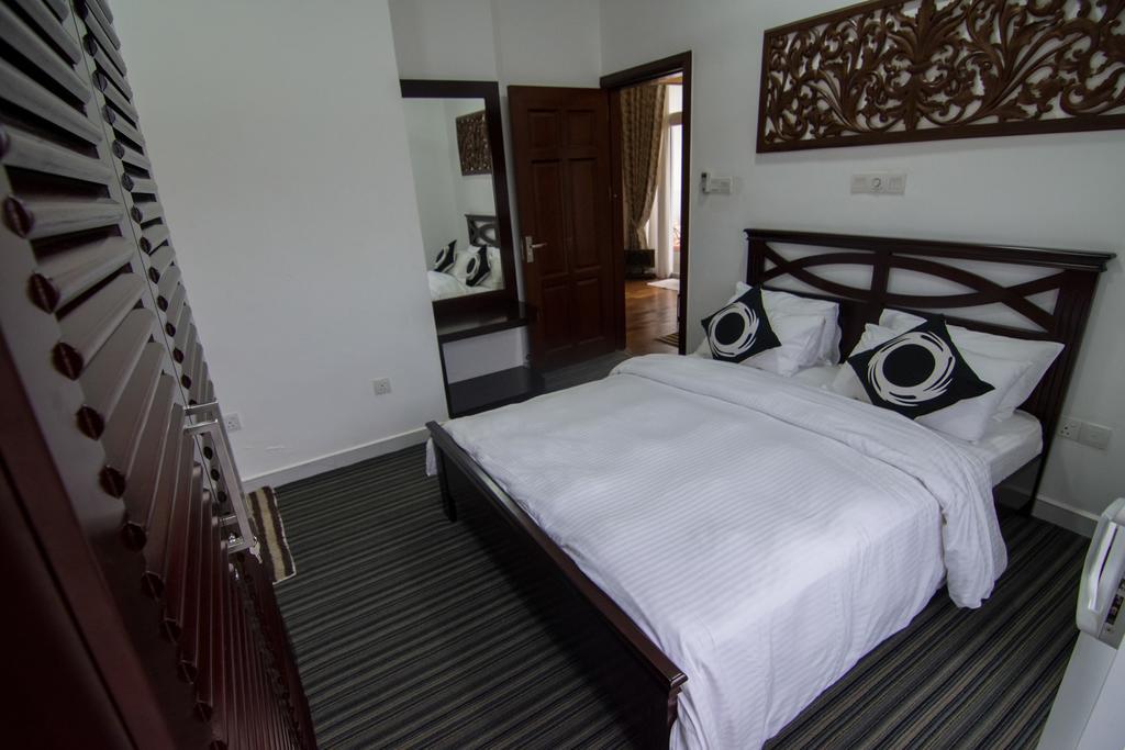 Cozy Sea View Luxury Apartment, Fully Furnished, 2 Bedrooms, 2 Bathrooms Dehiwala-Mount Lavinia Exteriör bild